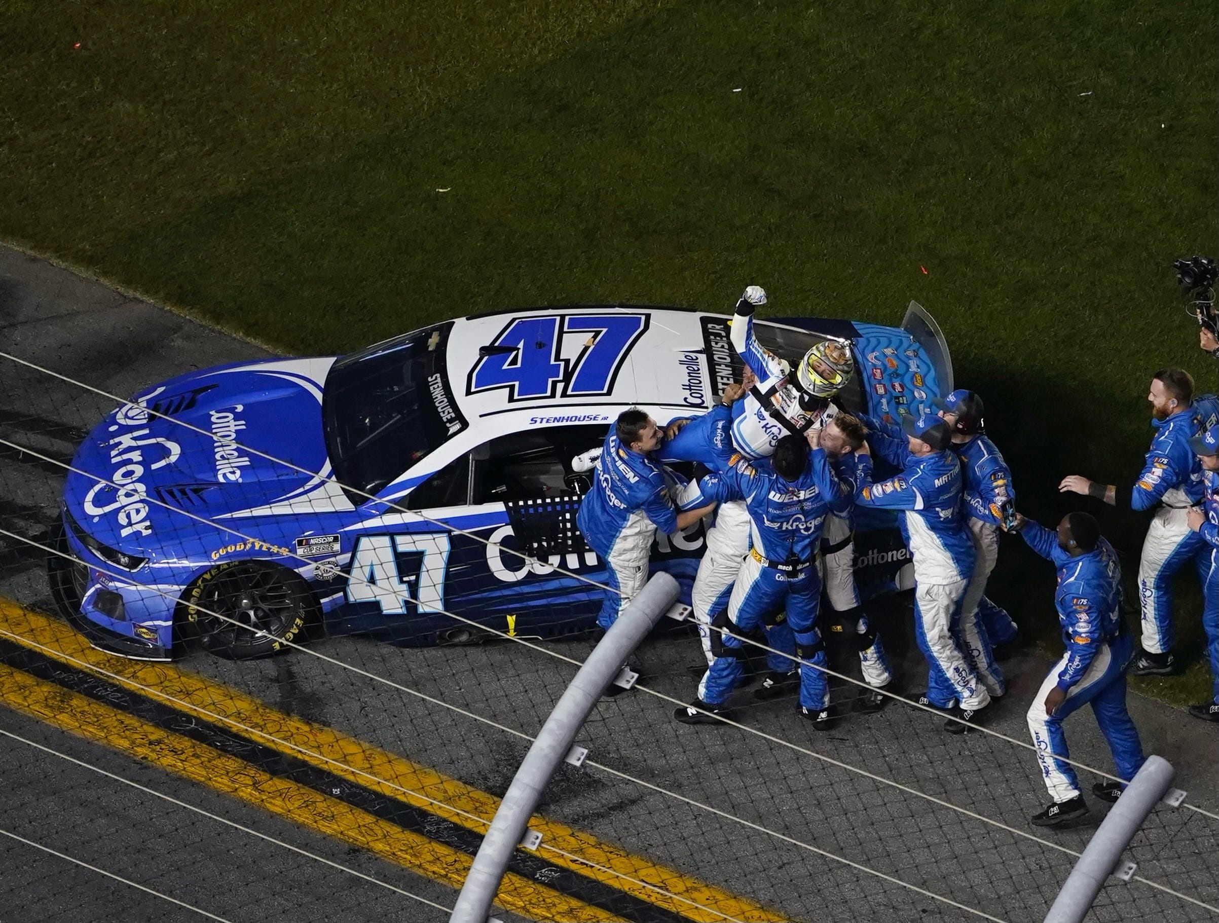 Daytona 500 has three stages What are stages in NASCAR?
