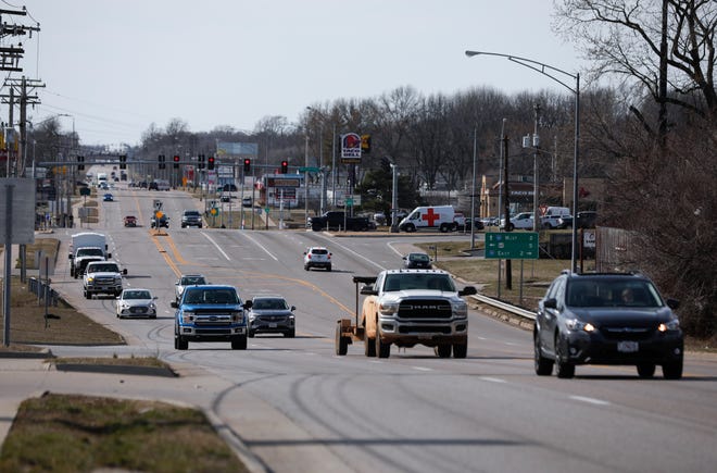 The Missouri Department of Transportation announced resurfacing and intersection improvements are planned along the length of Chestnut Expressway in 2024. The $8 million project is expected to start in spring 2024 at Interstate 44 on Springfield's west side and conclude at North Eastgate Avenue, past U.S. 65, on the east.