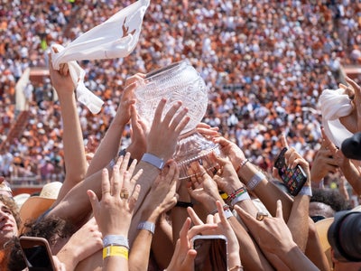 Underdog Texas' chances at a Directors' Cup three-peat might come down to baseball