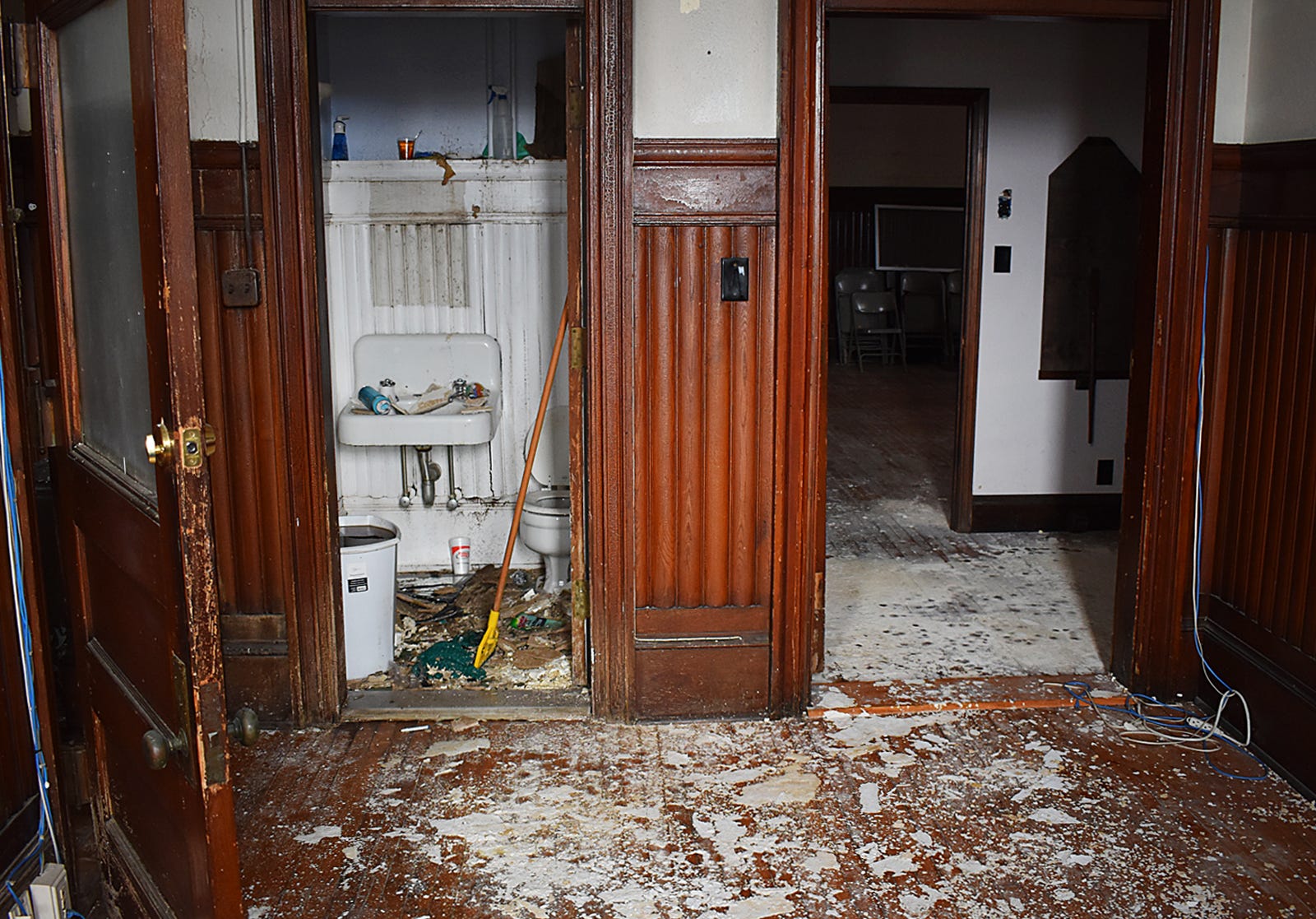 Fall River developers tour Bank Street Armory; city seeks 200K sale