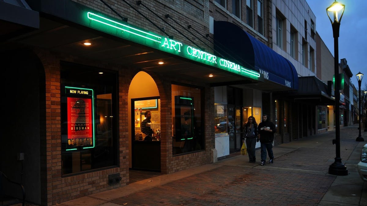 مركز سالينا للفنون السينمائية يحصل على منحة العلوم على الشاشة