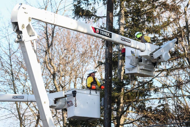 La restauración de energía continúa después de la tormenta de hielo de Michigan