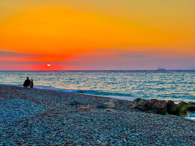 puesta de sol en la playa