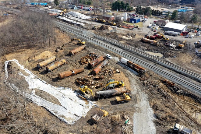 Pengiriman limbah dilanjutkan dari penggelinciran kereta beracun Ohio