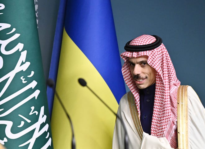 البيت الأبيض يرحب بوعد المملكة العربية السعودية بإرسال 400 مليون دولار إلى أوكرانيا