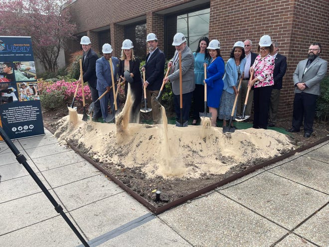 A groundbreaking ceremony was held March 2 at the Ascension Parish Library's Donaldsonville branch located at 500 Mississippi St.