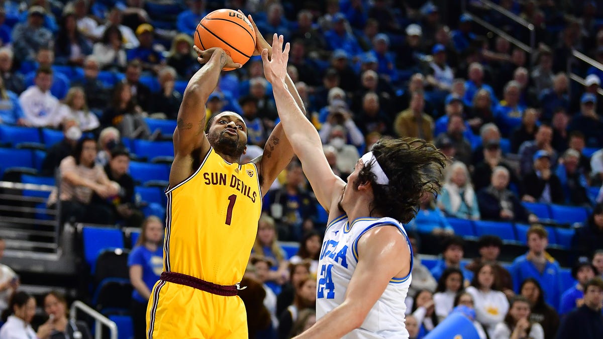 Arizona State's Luther Muhammad shoots over UCLA's Jaime Jaquez Jr.