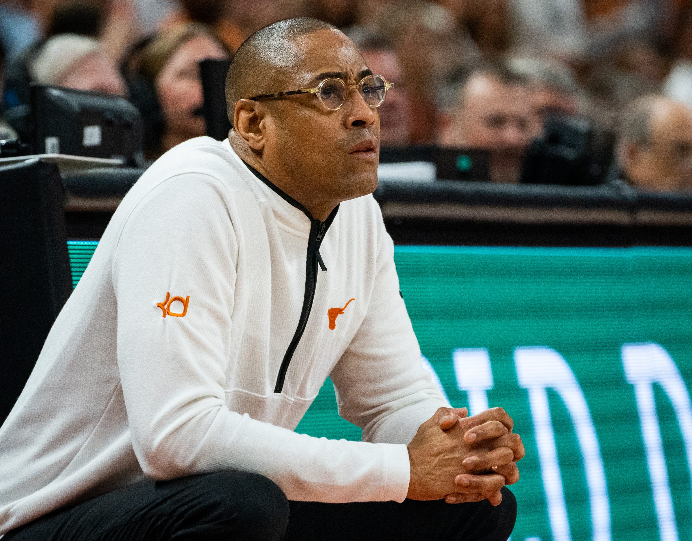 Texas hires Rodney Terry as basketball coach after NCAA Tournament