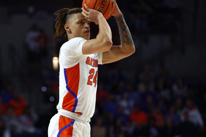 Florida guard Riley Kugel, shooting against Ole Miss last month, put an end for now to any talk about using the transfer portal after the season.