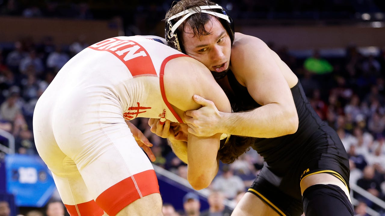 Why did Spencer Lee chose Iowa wrestling over Penn State? Terry Brands