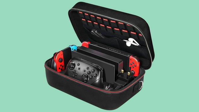 Amazon에서 판매 중인 Ivoler 휴대용 케이스로 모든 Switch 필수품을 안전하게 보관하세요.