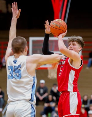 Neenah's Cal Klesmit shoots the ball against Superior during a WIAA Division 1 sectional final Saturday at Wisconsin Rapids Lincoln High School.