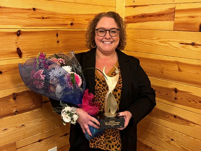 Heidi Jones is the 2023 recipient of the Athena Leadership Award presented by the Marion Women's Business Council. She is the 25th recipient of the award since the Marion Women's Business Council began sponsoring the award in 1998. Jones is the current president of the Marion Area Chamber of Commerce and former executive director of Marion Matters, Inc.