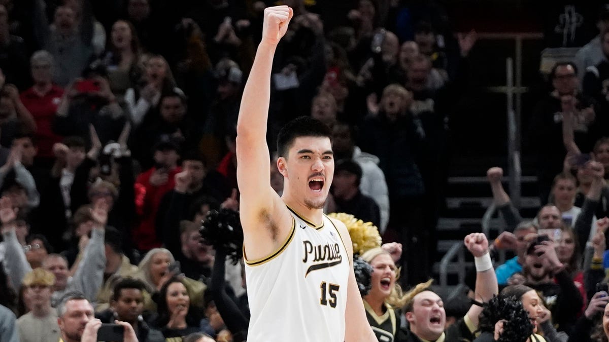 Zach Edey aims to lead Purdue to its first men's basketball national championship.