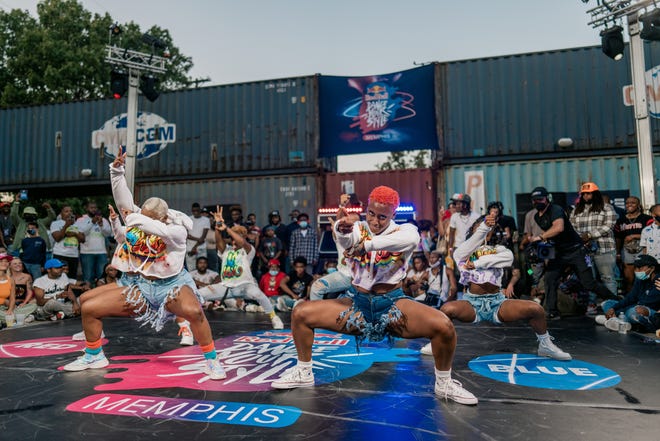 La Mix performs at the 2021 Red Bull Dance Your Style event at Railgarten.