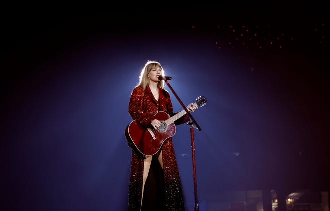 Taylor Swift gave fans the extended version of "Very good" during the opening night of his 2023 tour, The Eras, at State Farm Stadium in Arizona on March 17, 2023.