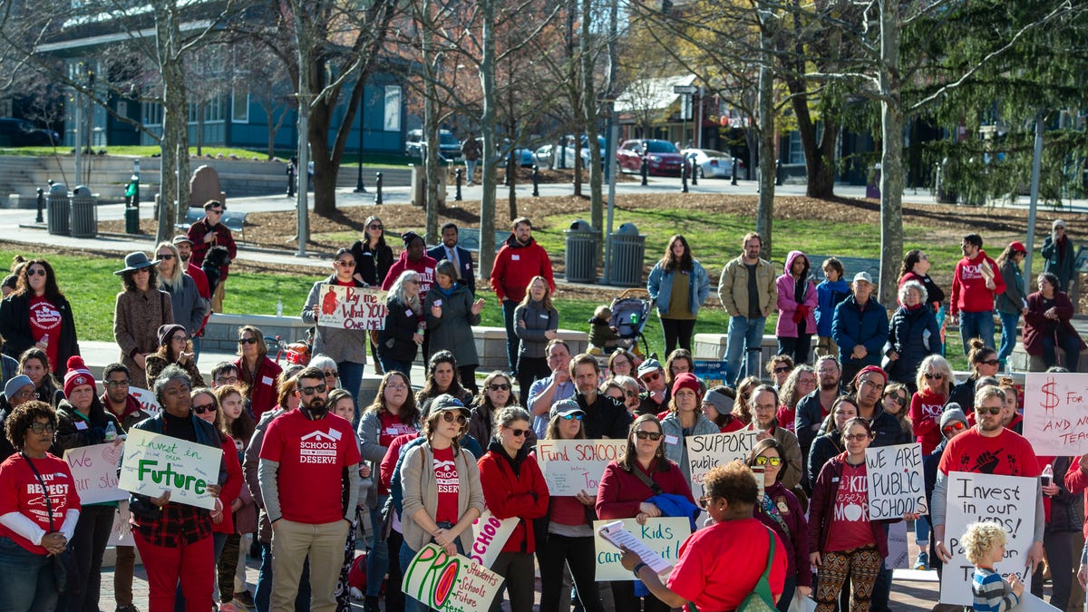 Buncombe budget Students teachers parents demand higher pay for ACS BCS Buncombe budget Students teachers parents demand higher pay for ACS BCS