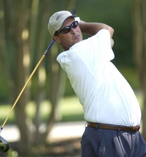 Chris Anderson tees off in the 2005 Delaware Open.