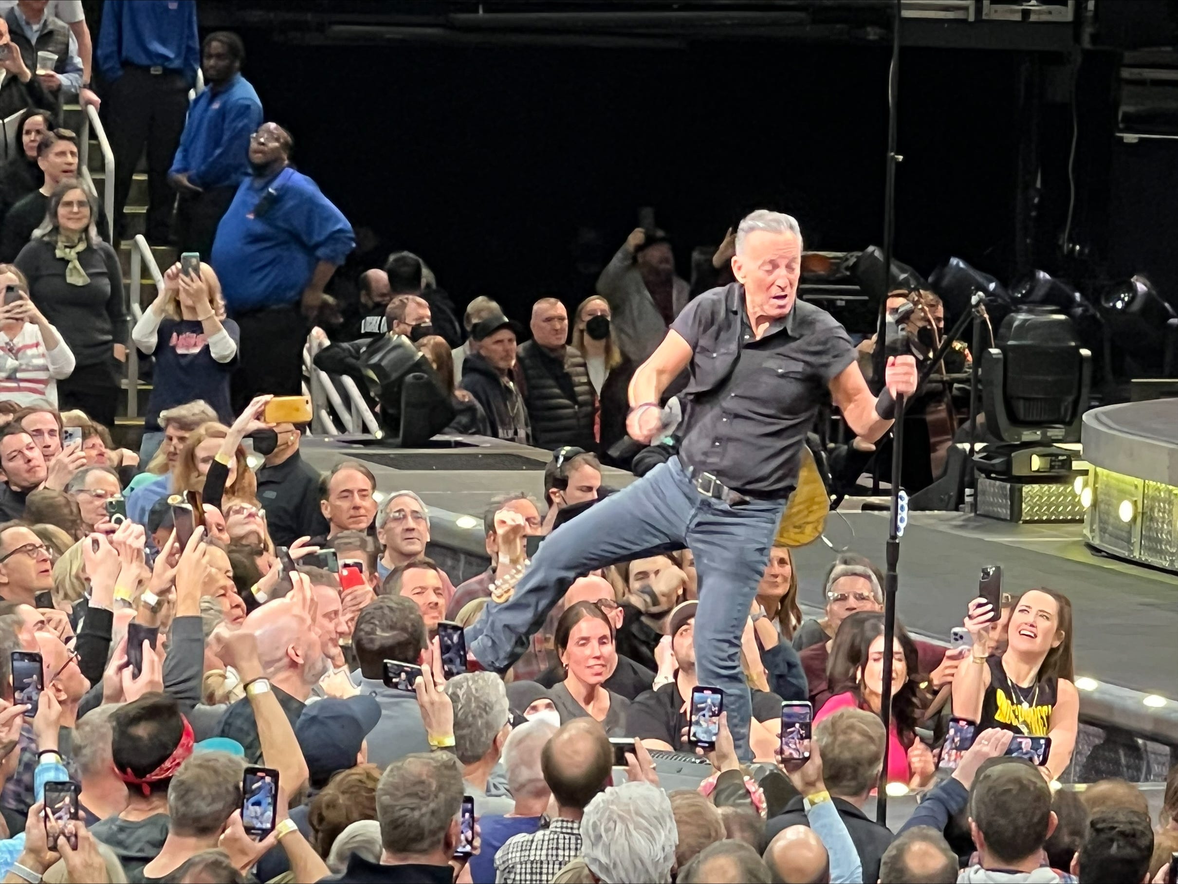 skandaløse Jeg er stolt forsætlig Bruce Springsteen's healthy energy returns to TD Garden in Boston