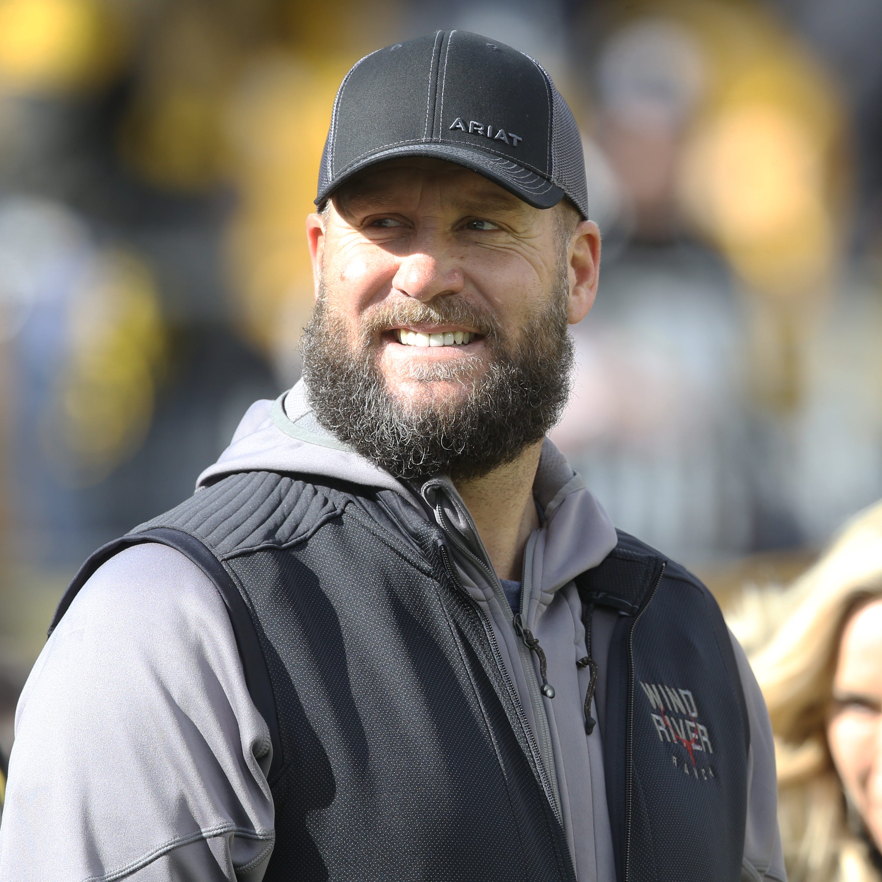 Longtime Steelers QB Ben Roethlisberger says the 49ers reached out to him and the two sides "had discussions" in the wake of major injuries to San Francisco's quarterback room.