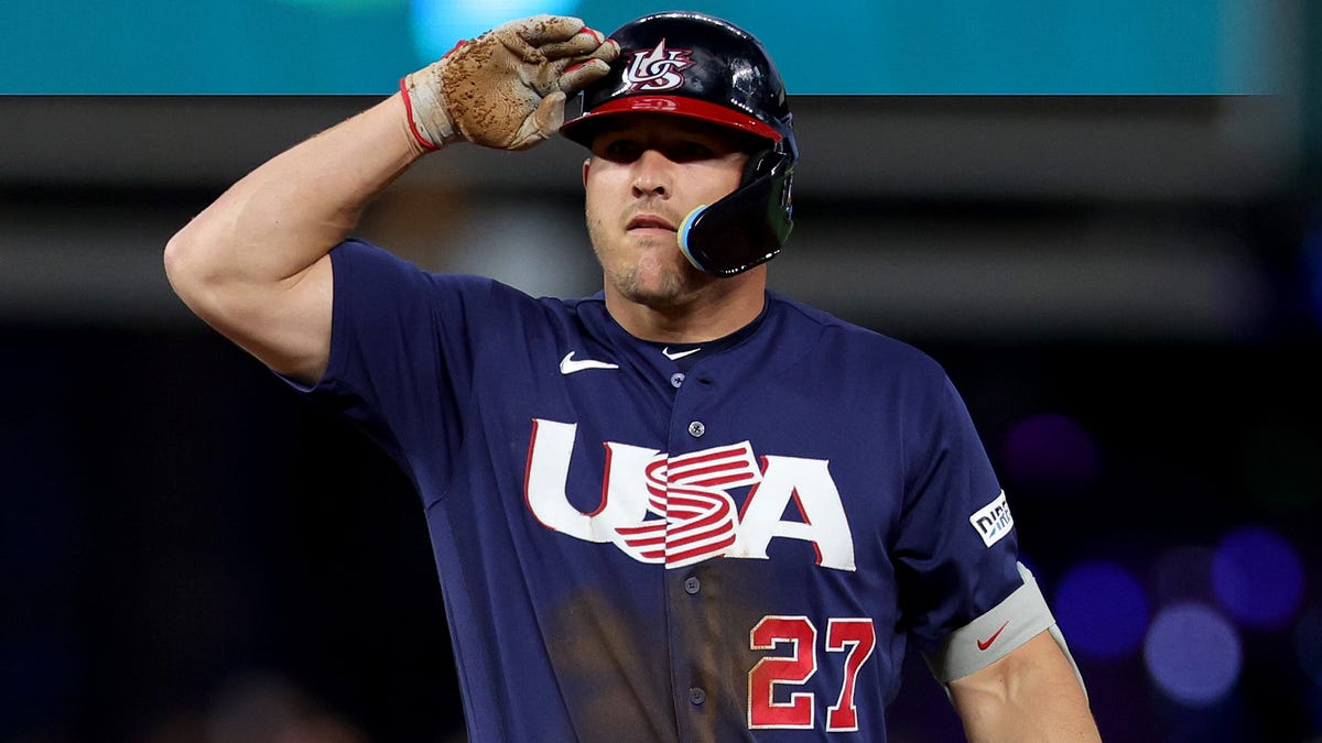 Team USA leads Japan at home by Trea Turner