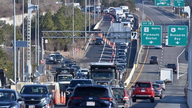 Sagamore Bridge construction photos: stopped traffic, hard hats