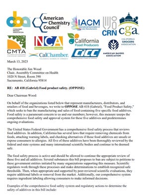 Une lettre signée par un certain nombre d'associations alimentaires s'oppose à l'interdiction de cinq produits chimiques dans les aliments en Californie.
