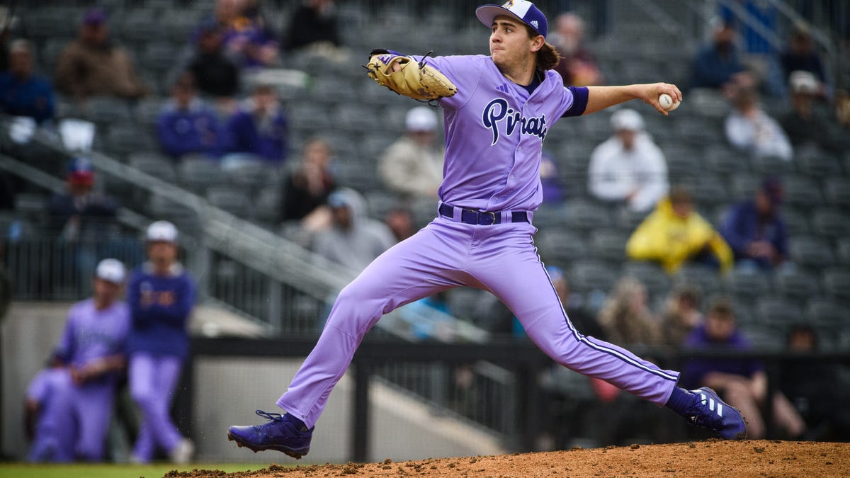 Arkansas baseball adds to pitching depth with highly ranked transfer from ECU Arkansas baseball adds to pitching depth with highly ranked transfer from ECU