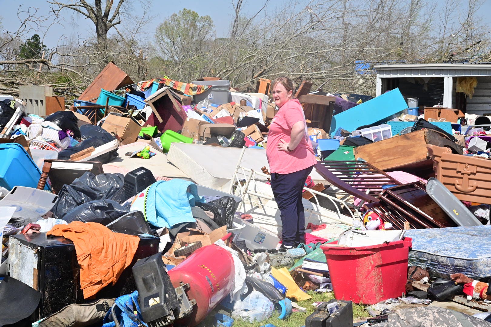 Tornadoes rip through Mississippi and Alabama overnight; 26 reported dead