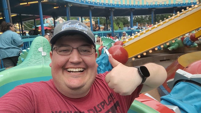 How one man went to all 12 Disney parks world wide in 12 days How one man went to all 12 Disney parks world wide in 12 days