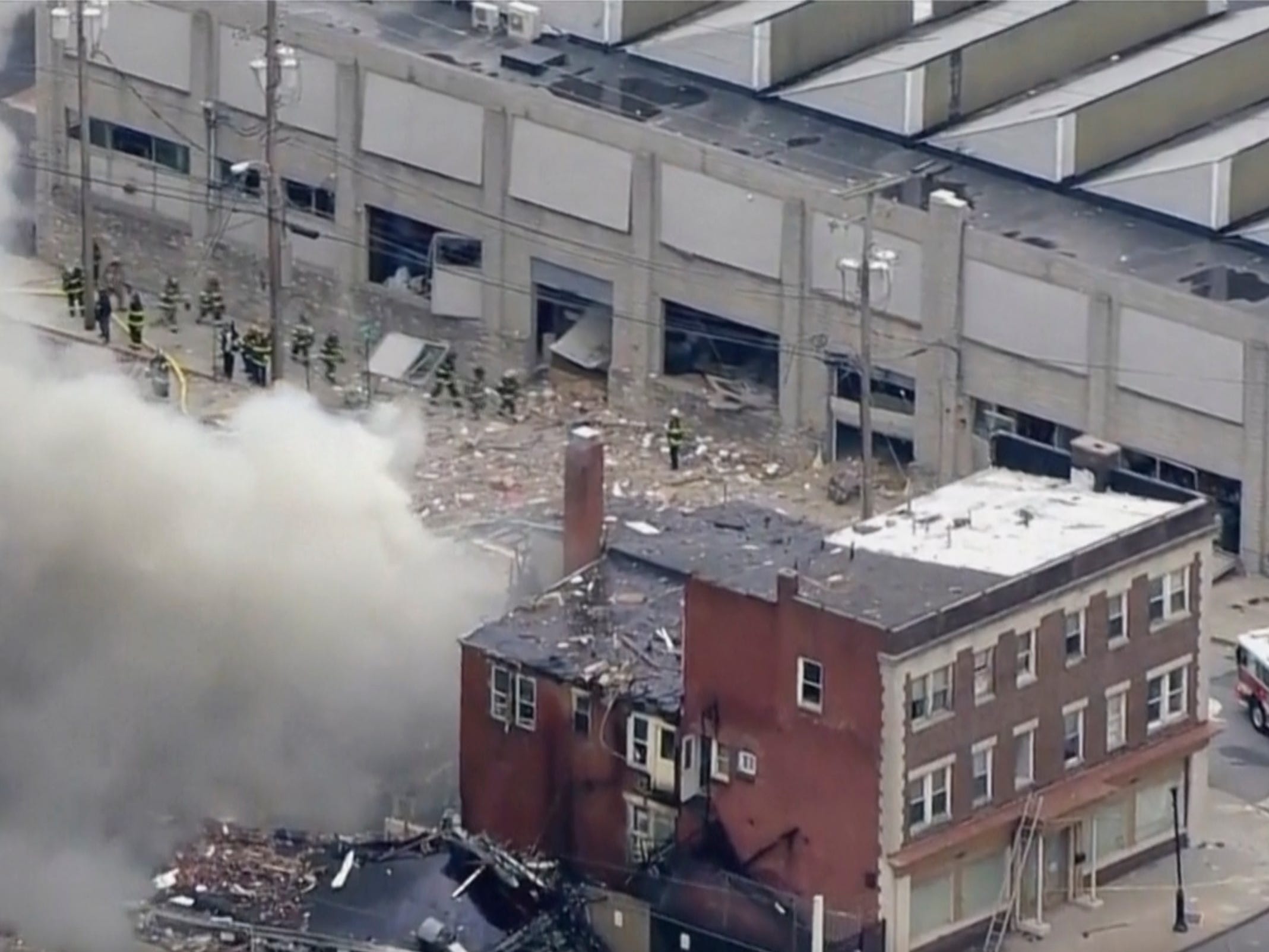 Ap Chocolate Factory Fire A F Usa Pa