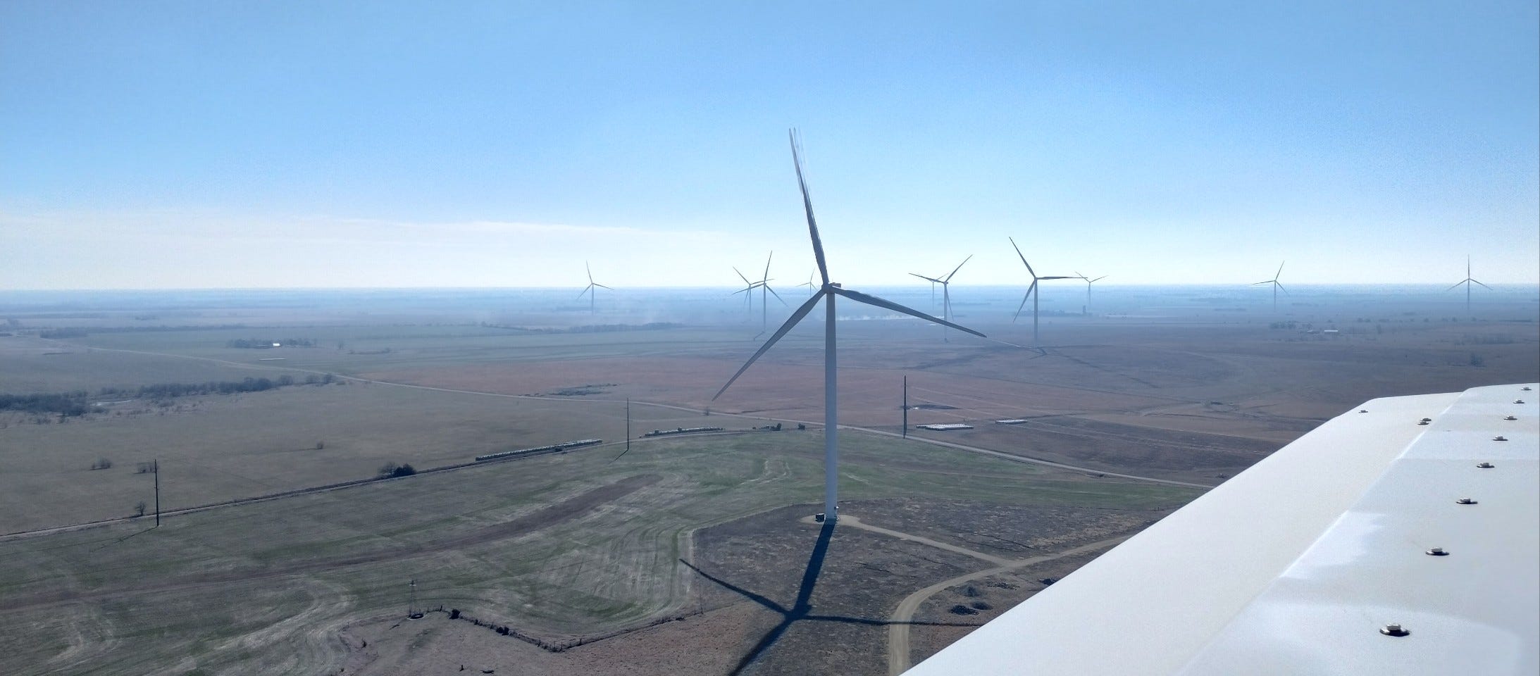 Green energy jobs: Wind tech hiring boom doesn't require 4-year degree