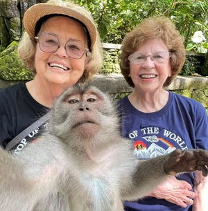 Photo of 81-roční najlepší priatelia z Texasu cestujú za 80 dní okolo sveta