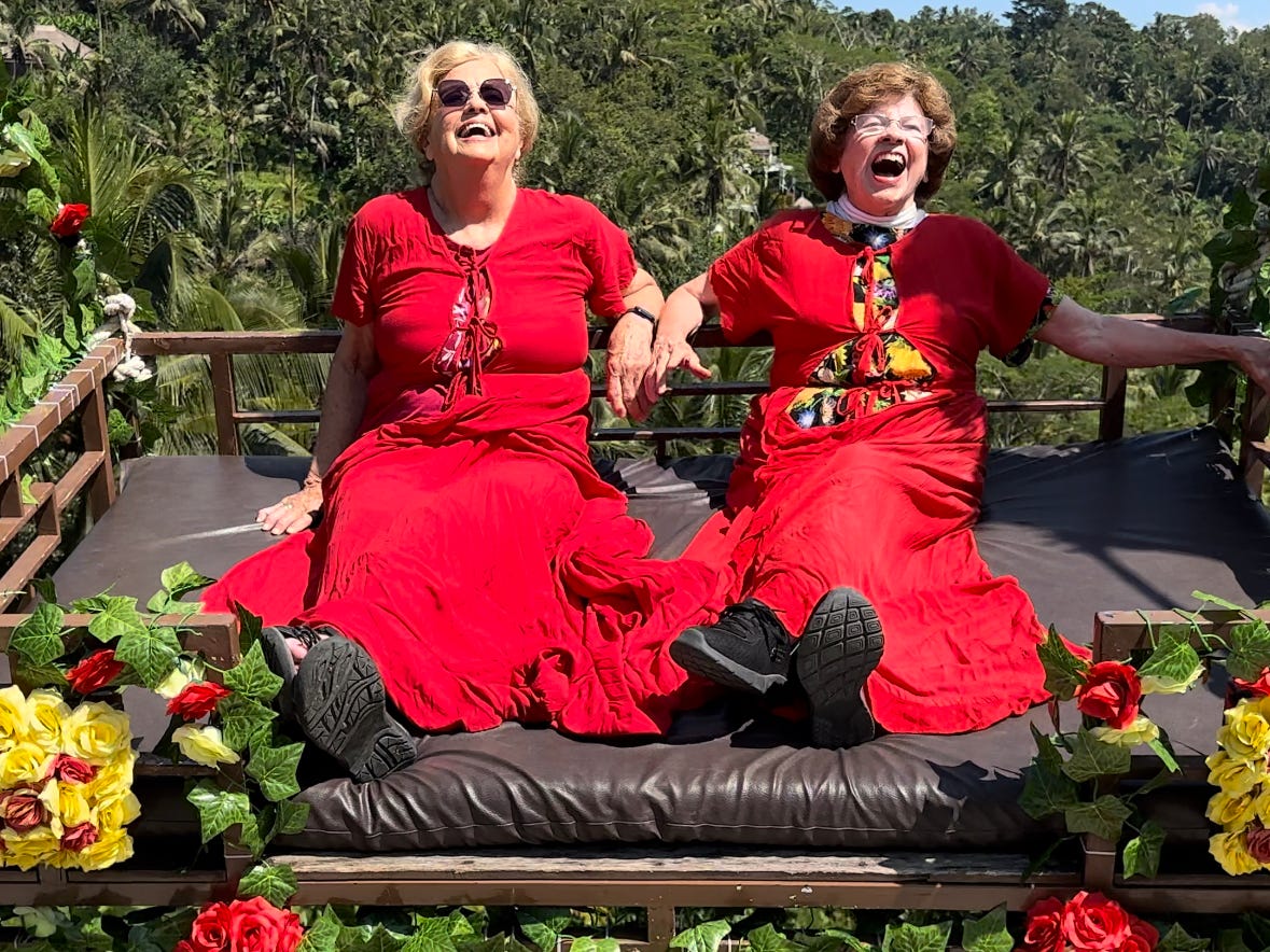 81-year-old best friends from Texas travel around the world in 80 days