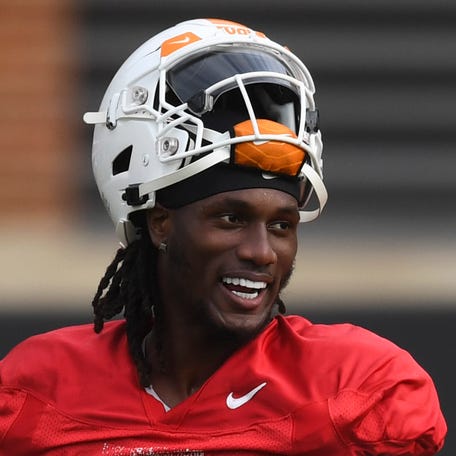 Tennessee quarterback Joe Milton (7) is seen during a Tennessee Vols spring football practice, Wednesday, April 5, 2023.