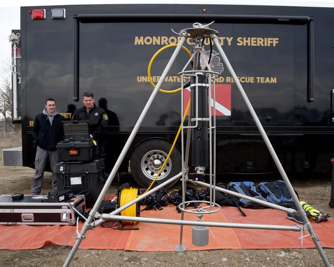 Monroe County Dive Team acquires underwater equipment