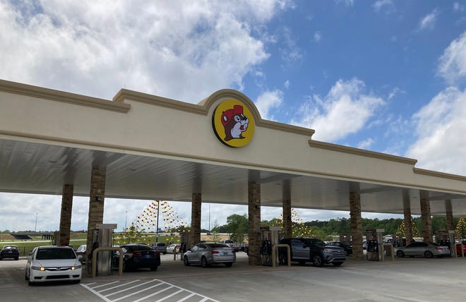 1eae5965-d061-4206-b2b8-32331f0f6fd5-bucees_gas What's a Buc-ee's? The 7 greatest surprises for a first-timer