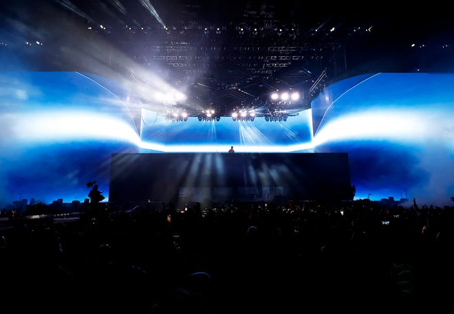 4785bd73-5e2d-40fb-8765-91670a7935b4-GTY_1482546008 Calvin Harris disappoints, Ellie Goulding company