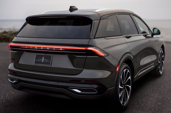 The 2024 Lincoln Nautilus midsize SUV will be available in early 2024.