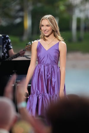 Katy Perry booed, Paige Anne returns for top 26 Katy Perry booed, Paige Anne returns for top 26