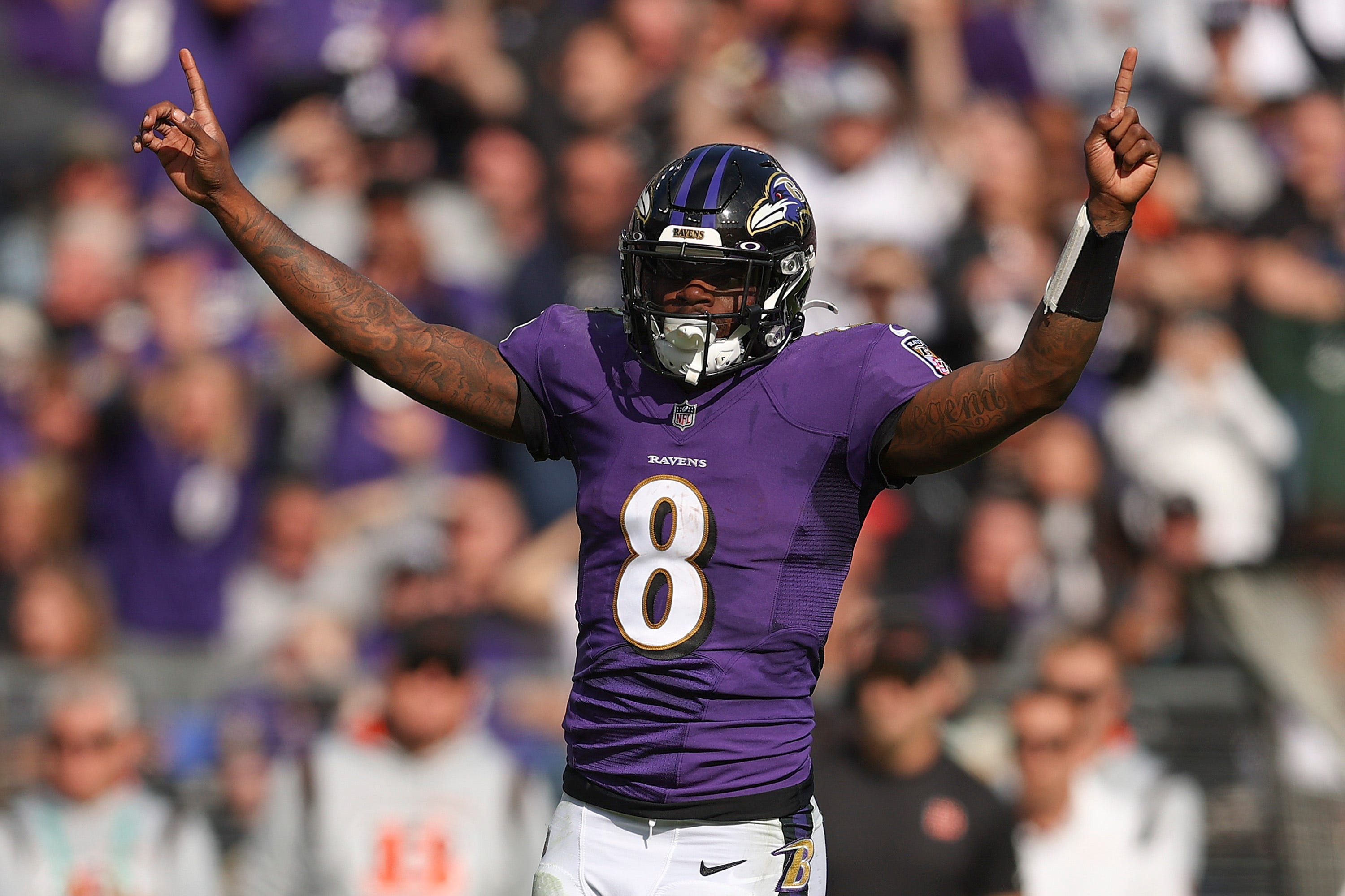 Lamar Jackson, Ravens end standoff with deal making QB NFL's highest-paid player