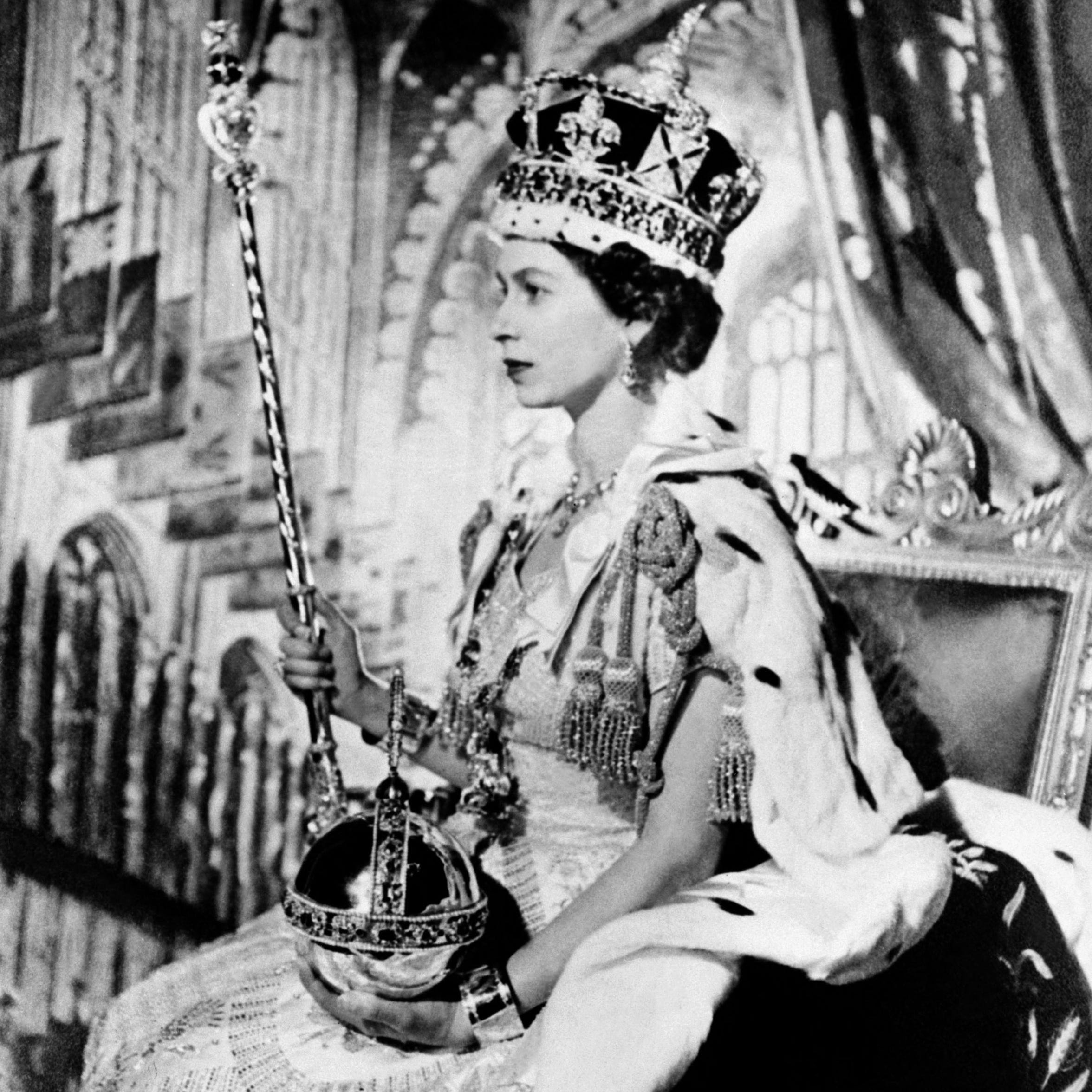 (FILES) In this file photo taken on June 02, 1953 The Queen Elizabeth II poses on her Coronation day, 02 June 1953 in London. - Queen Elizabeth II, the longest-serving monarch in British history and an icon instantly recognisable to billions of people around the world, has died aged 96, Buckingham Palace said on September 8, 2022. (Photo by AFP) (Photo by -/AFP via Getty Images) ORIG FILE ID: AFP_32HY34M.jpg