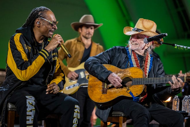 Willie Nelson’s 90th birthday party stars Snoop Dogg and Chris Stapleton