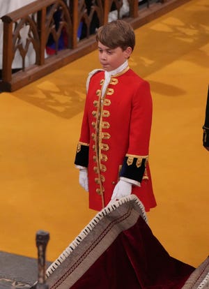 Il principe George partecipa all'incoronazione del re Carlo III d'Inghilterra all'Abbazia di Westminster, Londra, sabato 6 maggio 2023.