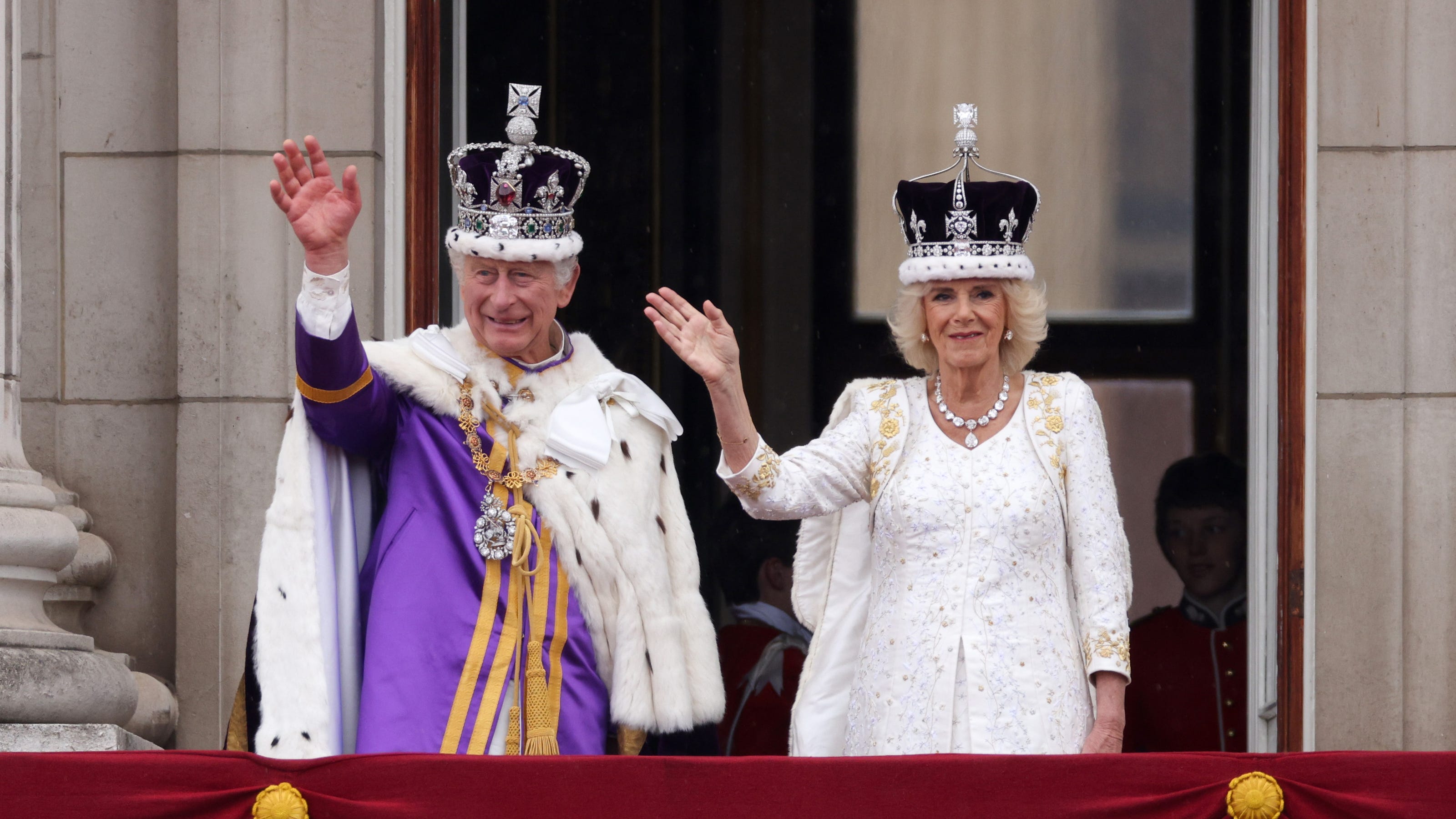 King Charles, royal family (not Harry) together on Buckingham Palace balcony: See the photos