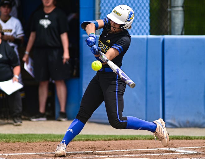 Hanna Garber takes a .373 batting average and .544 slugging percentage into the CAA Tournament for the top-seeded Blue Hens.