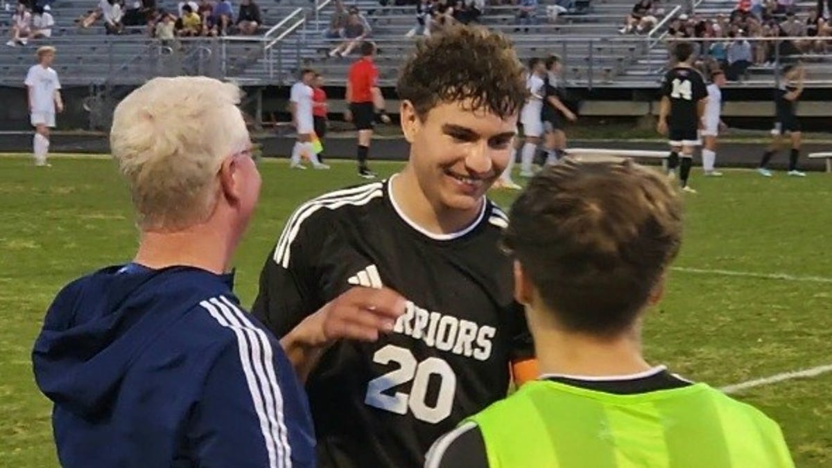Riverside boys soccer rolls past Eastside to win high school Class AAAA Upper State title Riverside boys soccer rolls past Eastside to win high school Class AAAA Upper State title