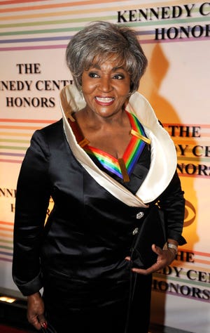 Kennedy Center honoree, opera singer Grace Bumbry, arrives at John F. Kennedy Center for the Performing Arts for the 2009 Kennedy Center Honors in Washington on Dec. 6, 2009.