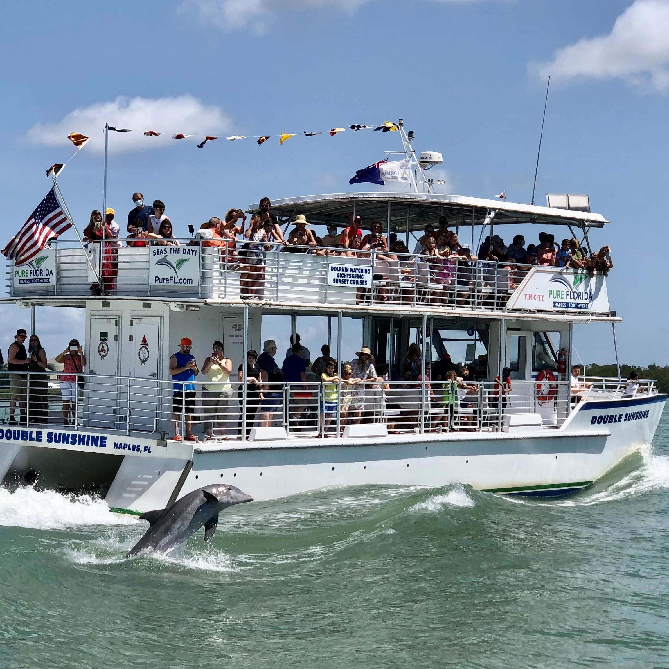 Pure Florida offers sightseeing cruises.