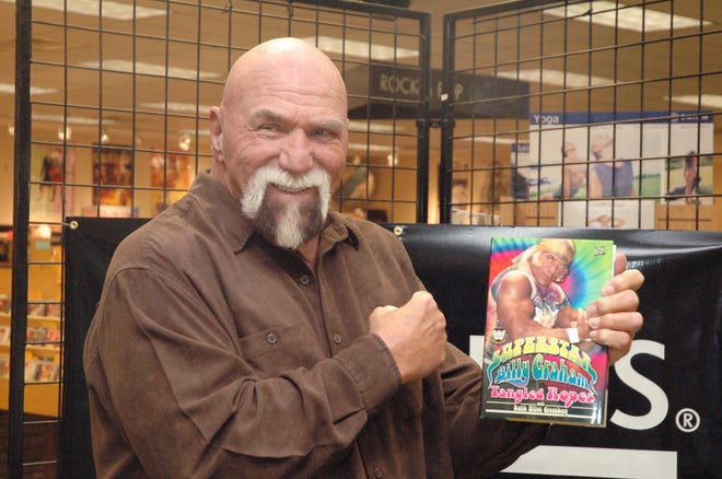 Superstar Billy Graham Signs His Book "Tangled Ropes," on Feb. 21, 2006 at Borders Books in Princeton, N.J.